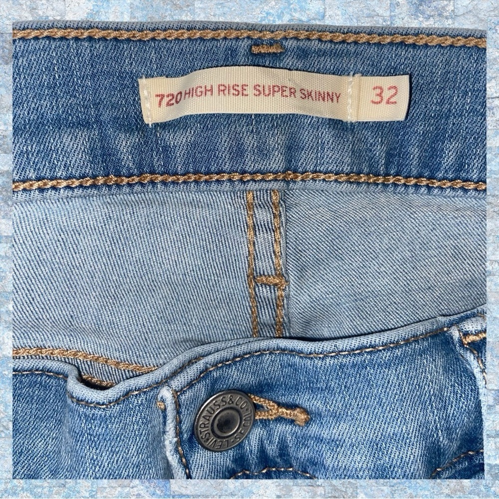 EUC Womens Levi 720 Light Wash High Rise Super Skinny Distressed Jeans S… - Picture 5 of 6